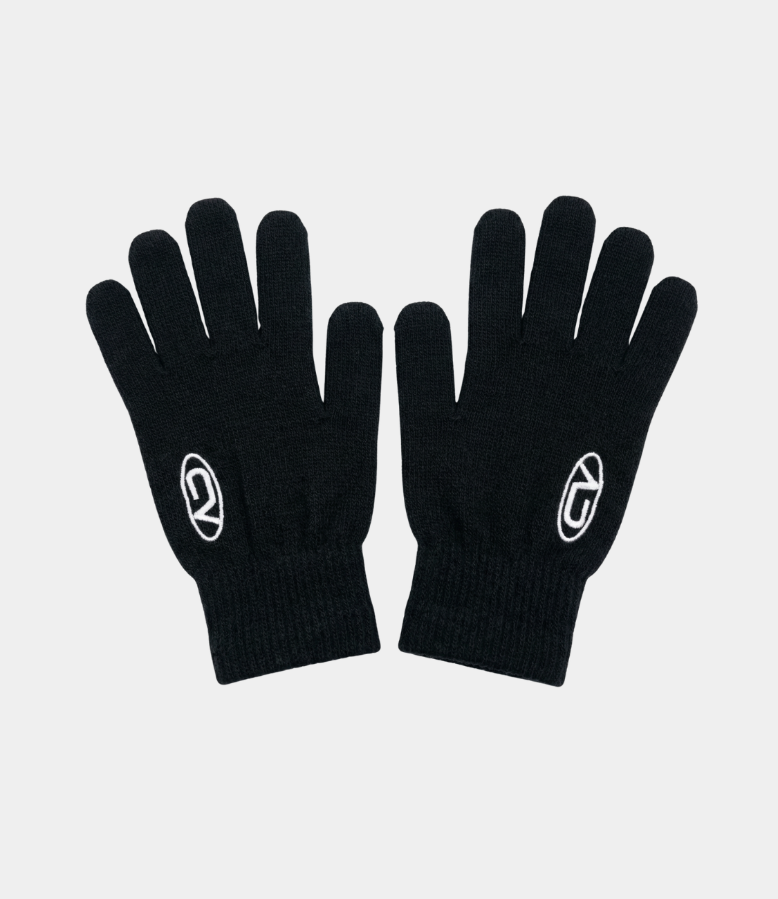 a black pair of gloves with a chasedvision design, perfect for cold weather or to complete an outfit.